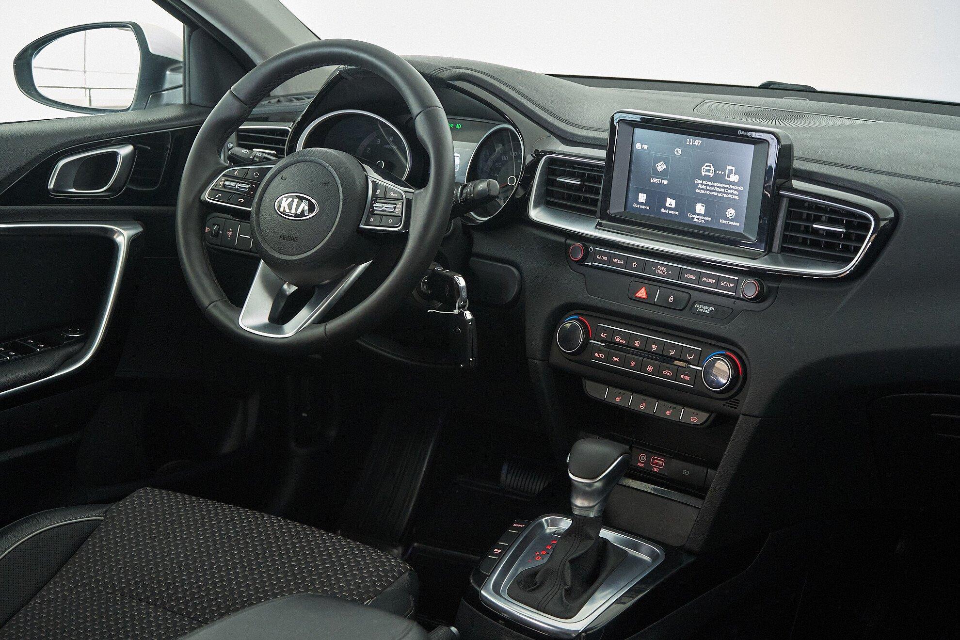 Kia Ceed 2018, белый