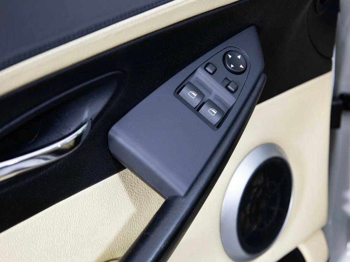 BMW 6 серии 2009, белый