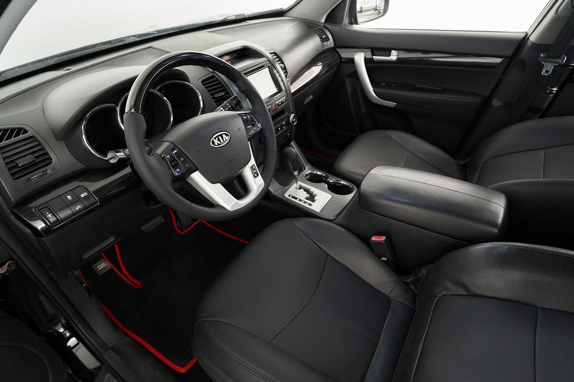 Kia Sorento 2012, черный