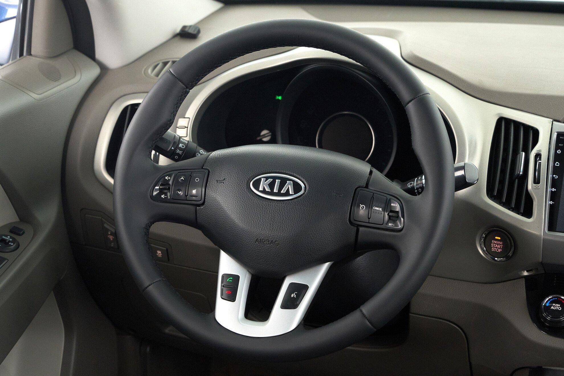 Kia Sportage 2011, синий