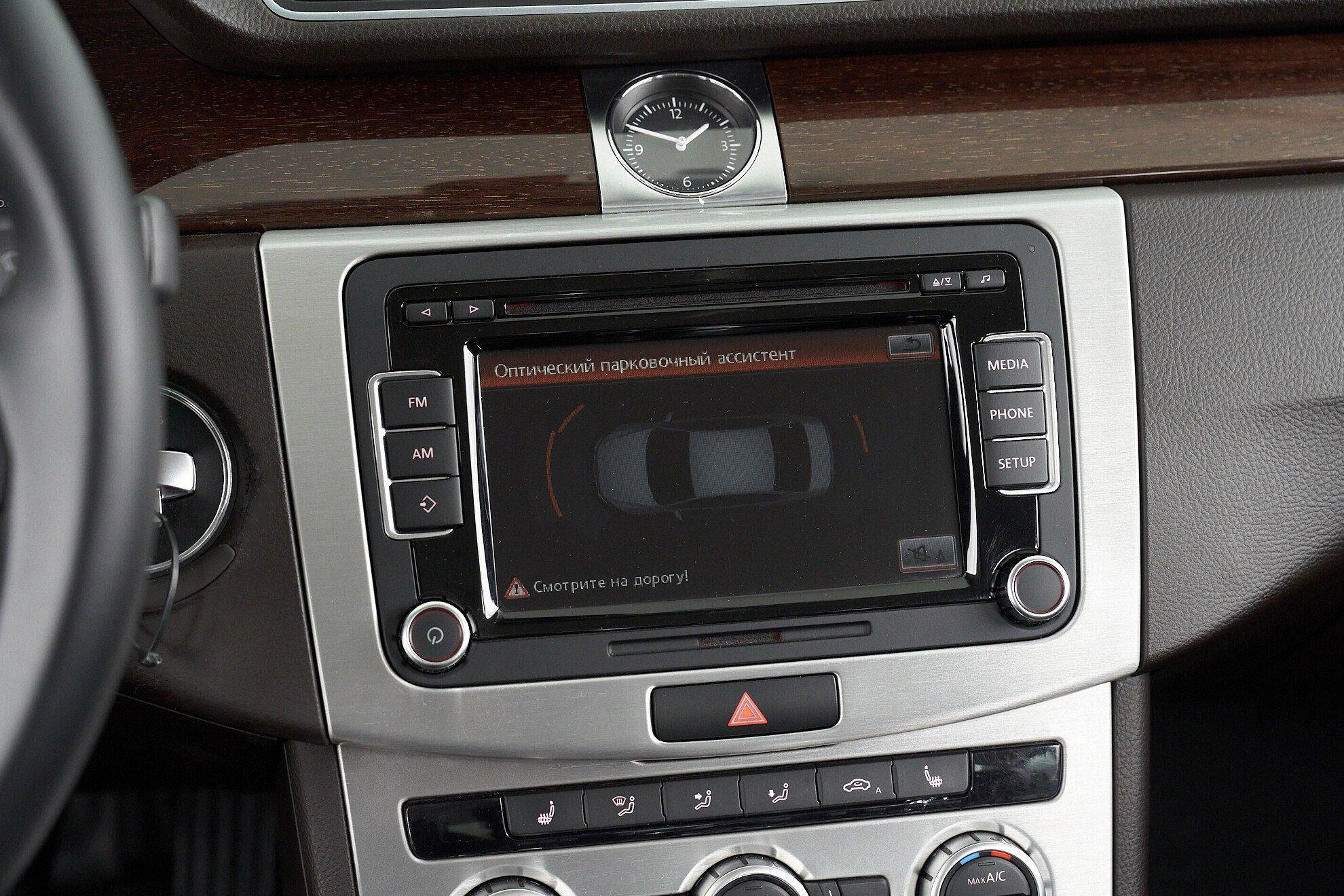Volkswagen Passat 2013, бежевый