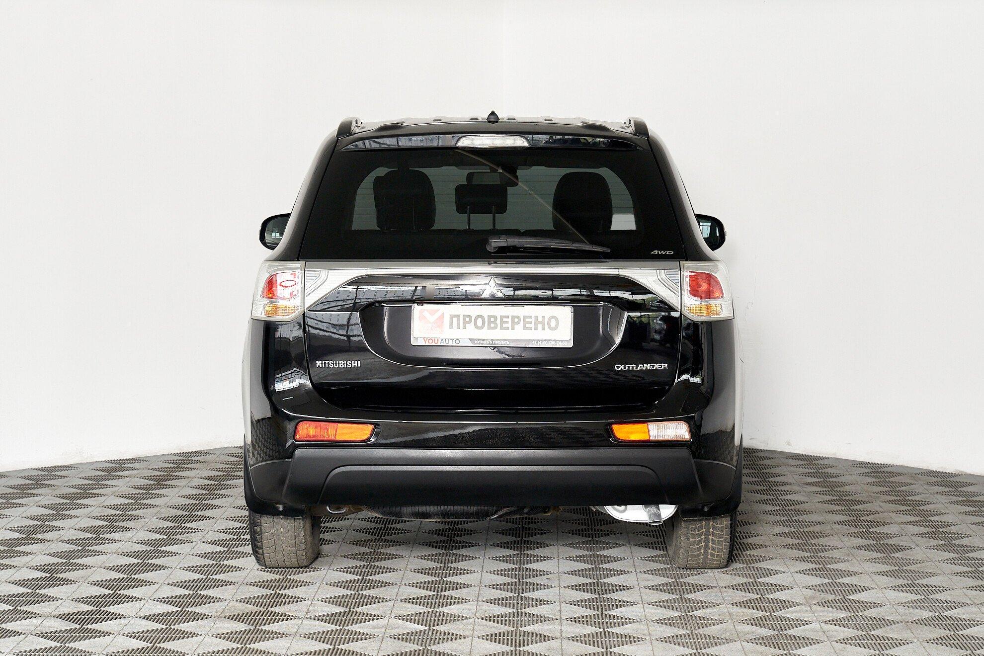 Mitsubishi Outlander 2012, черный