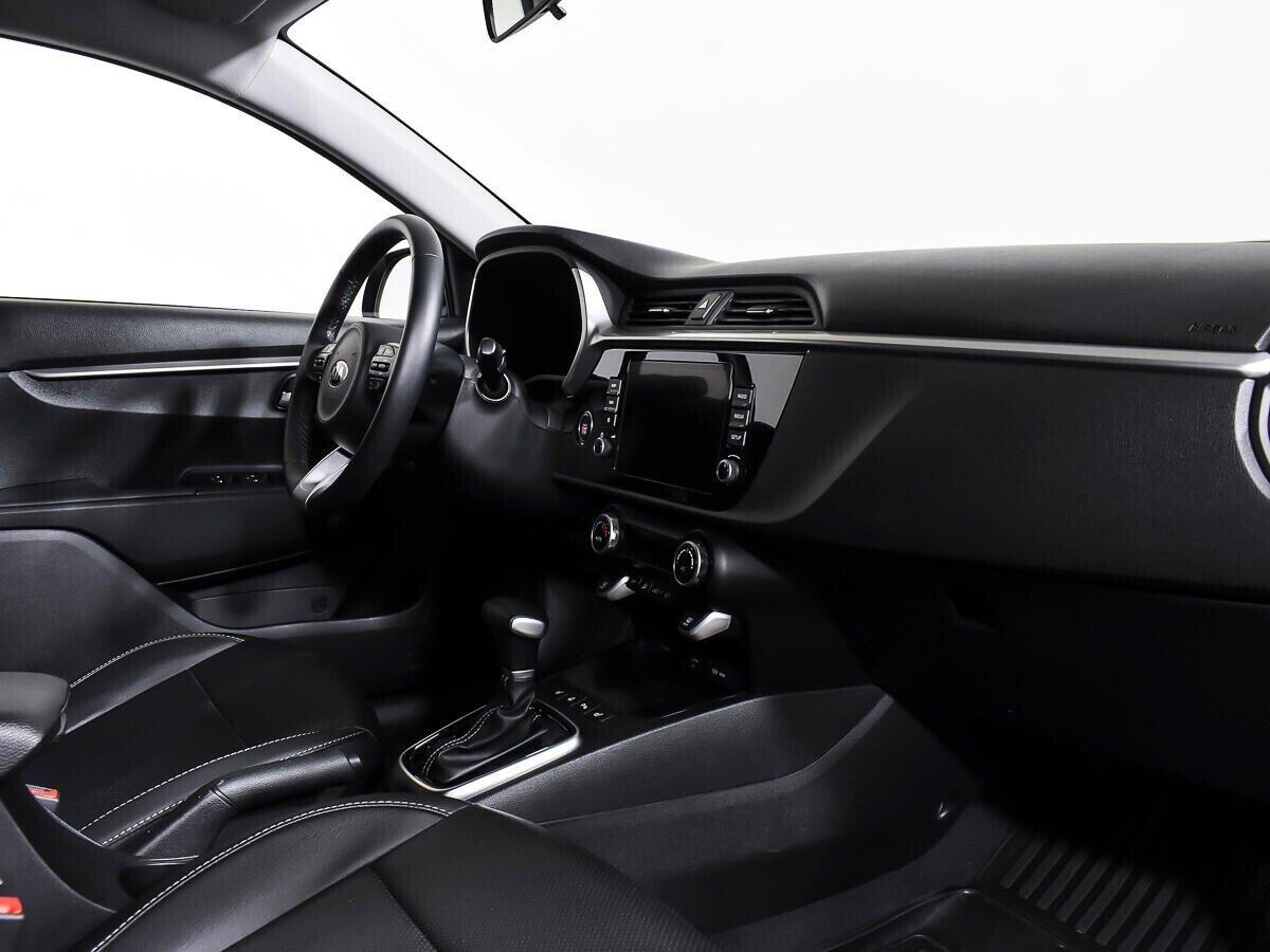 Kia Rio 2021, серый