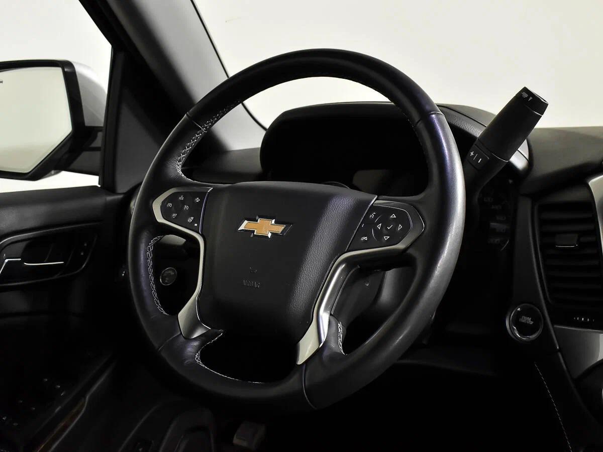 Chevrolet Tahoe 2016, белый