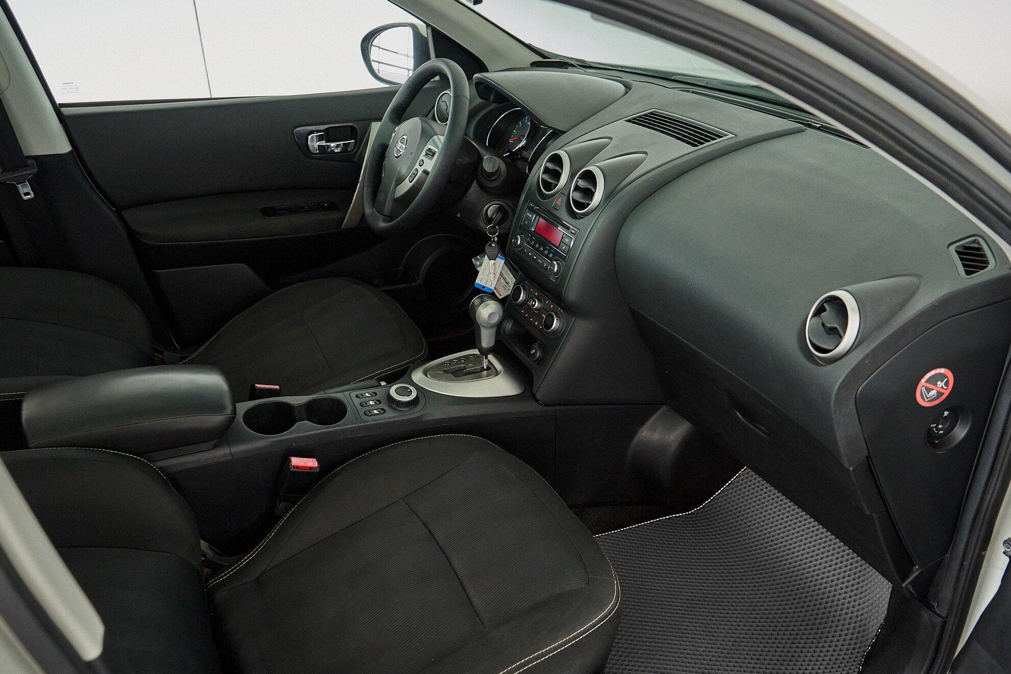 Nissan Qashqai+2 2013, белый