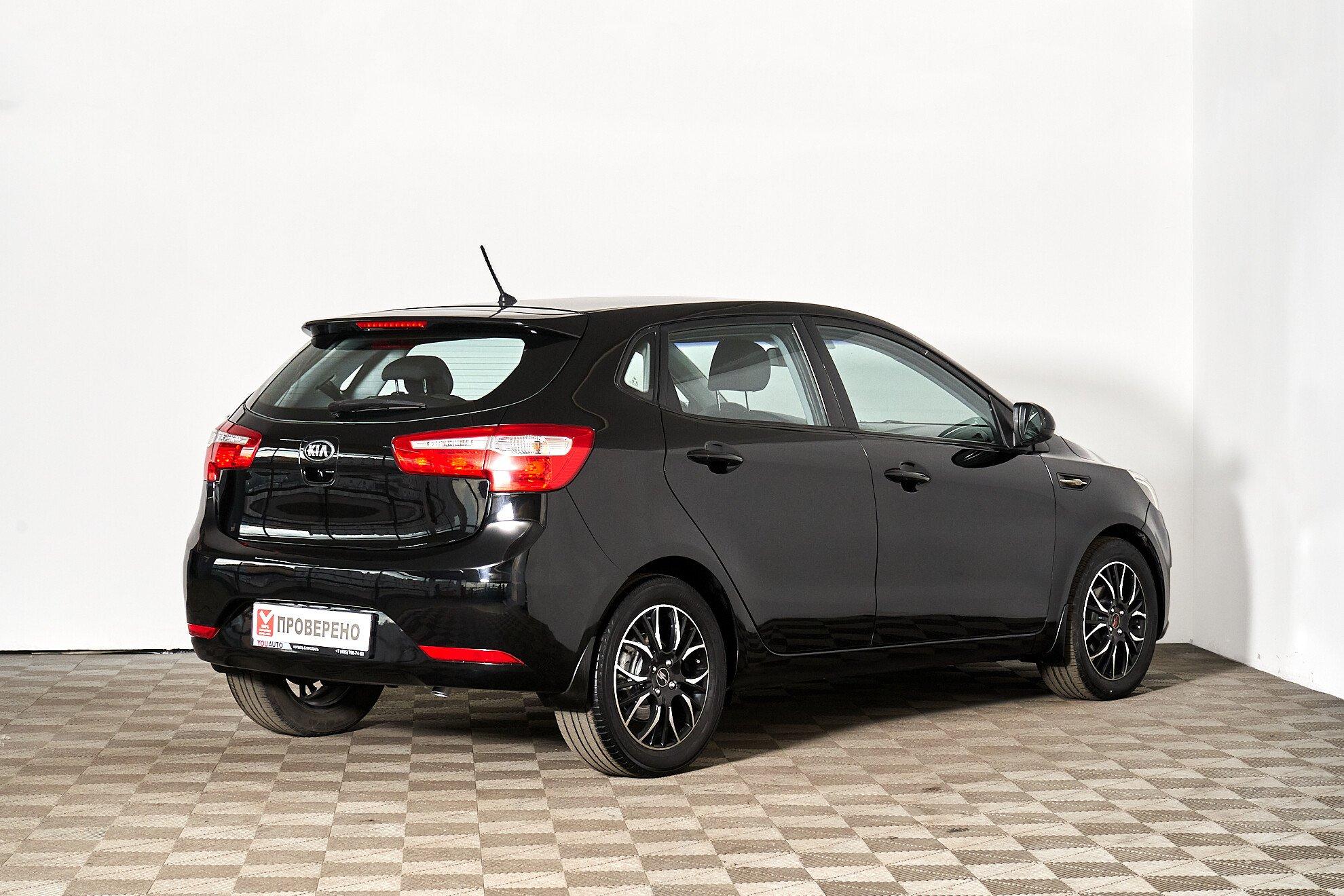 Kia Rio 2013, черный