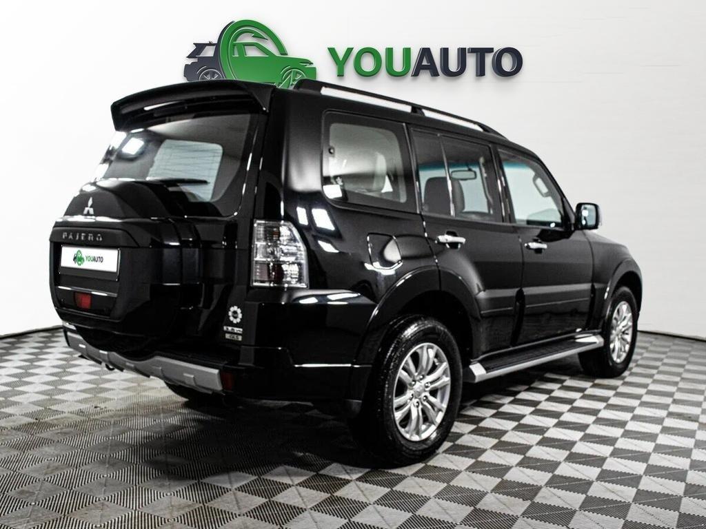 Mitsubishi Pajero 2018, черный