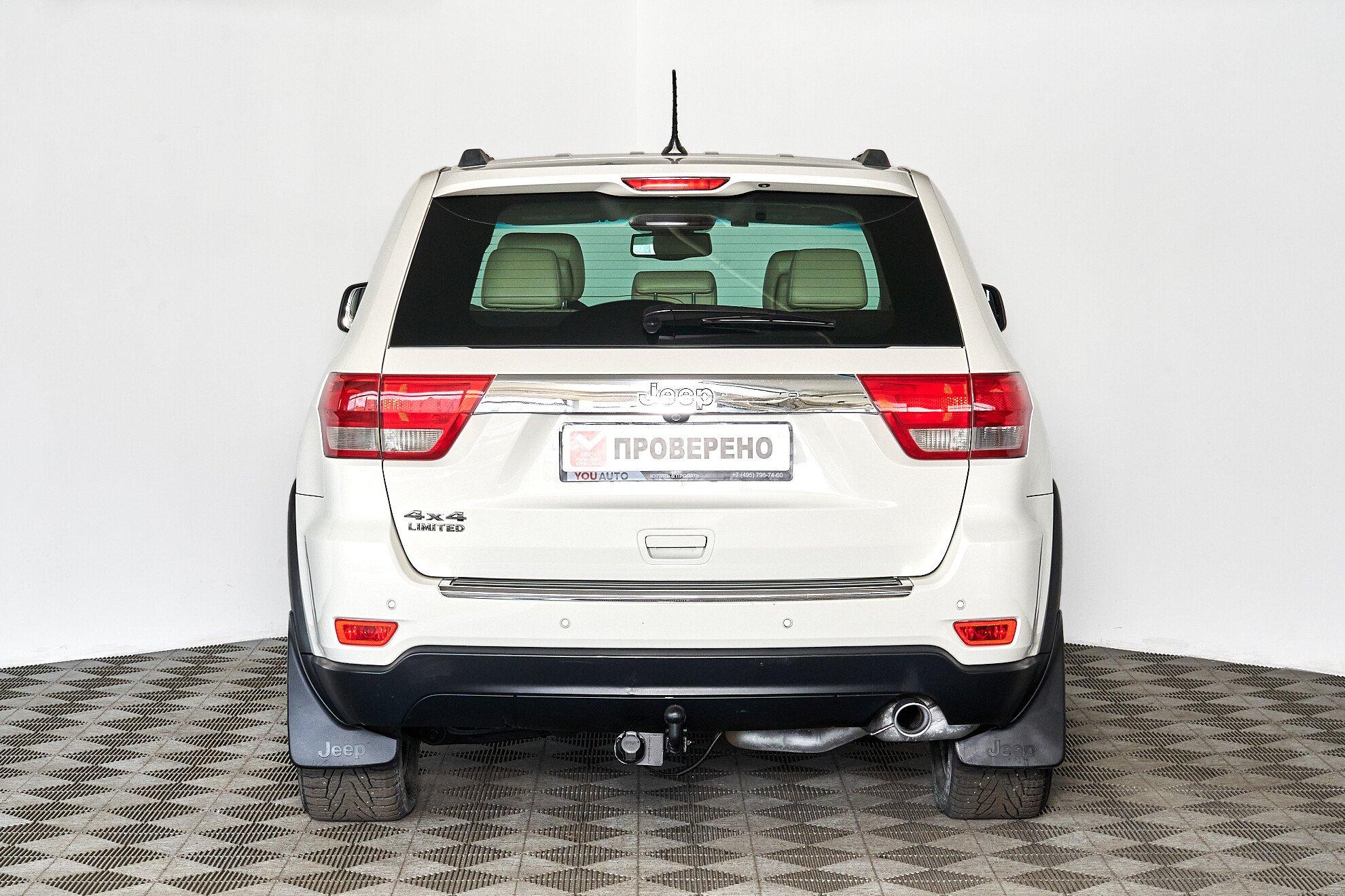 Jeep Grand Cherokee 2010, белый
