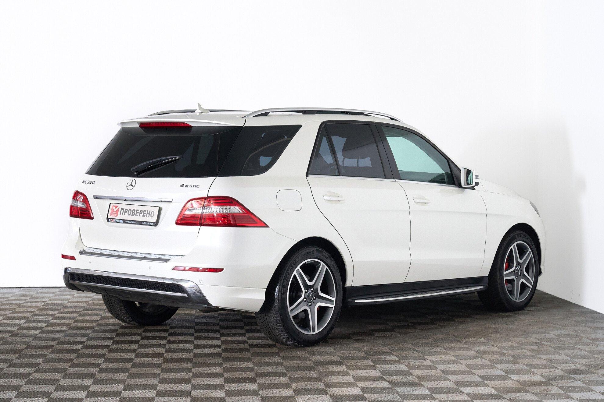 Mercedes-Benz M-Класс 2014, белый