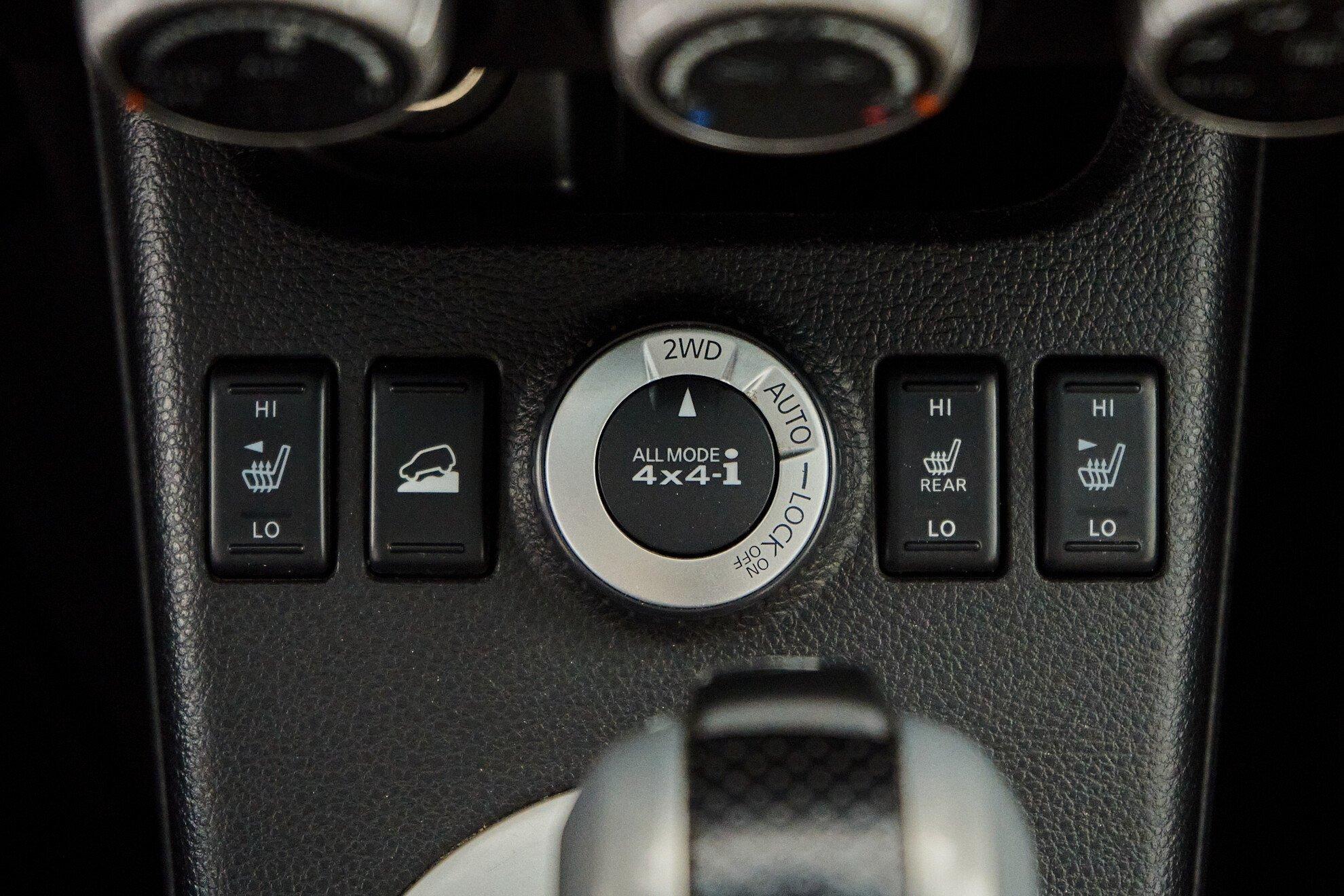 Nissan X-Trail 2013, черный