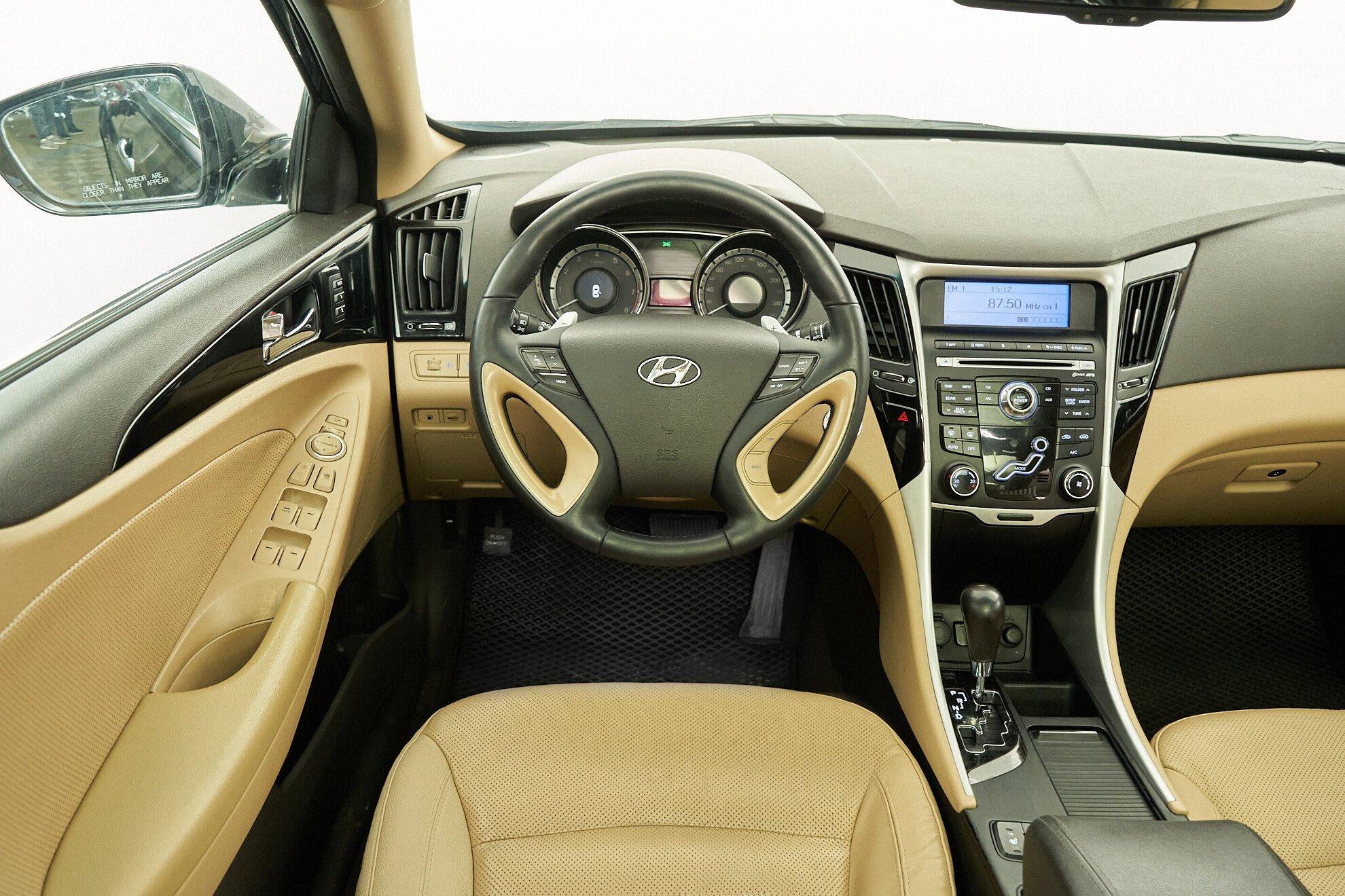 Hyundai Sonata 2011, черный