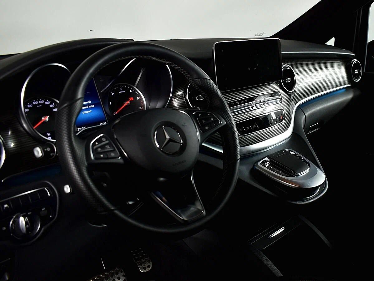 Mercedes-Benz V-Класс 2021, серый