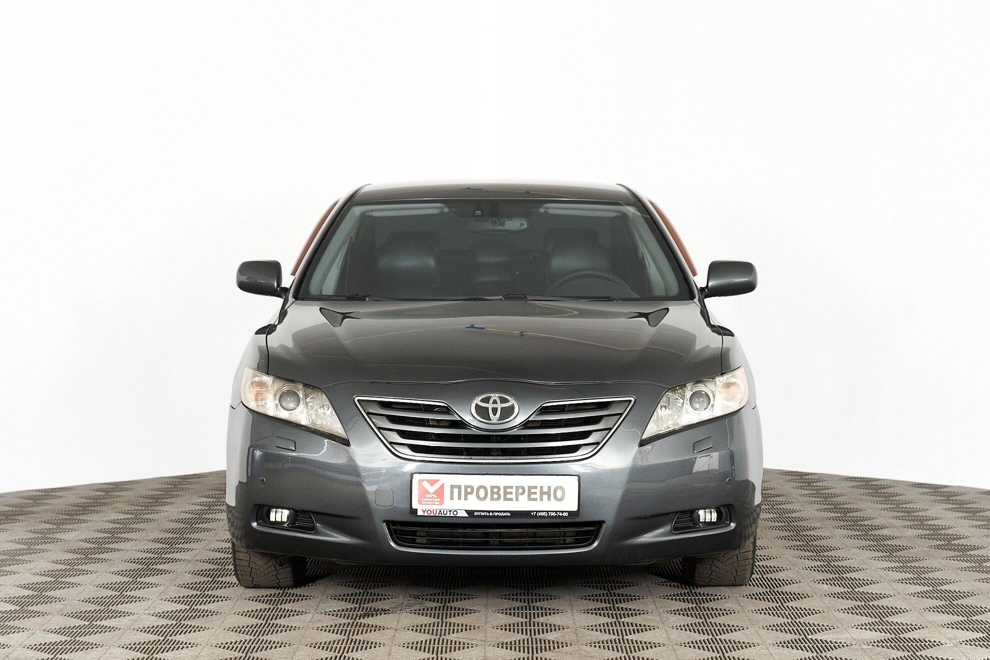 Toyota Camry 2008, серый