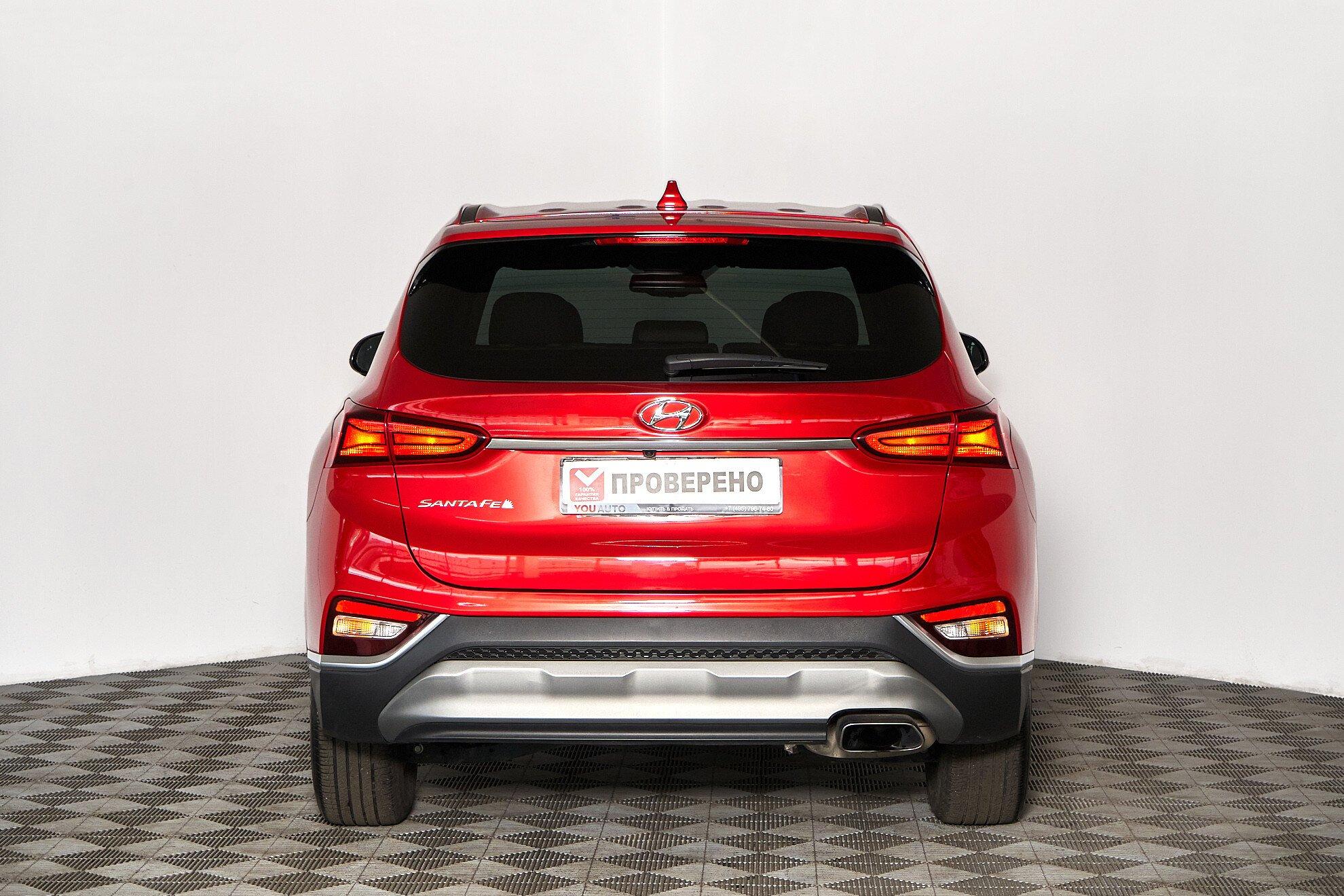 Hyundai Santa Fe 2020, красный