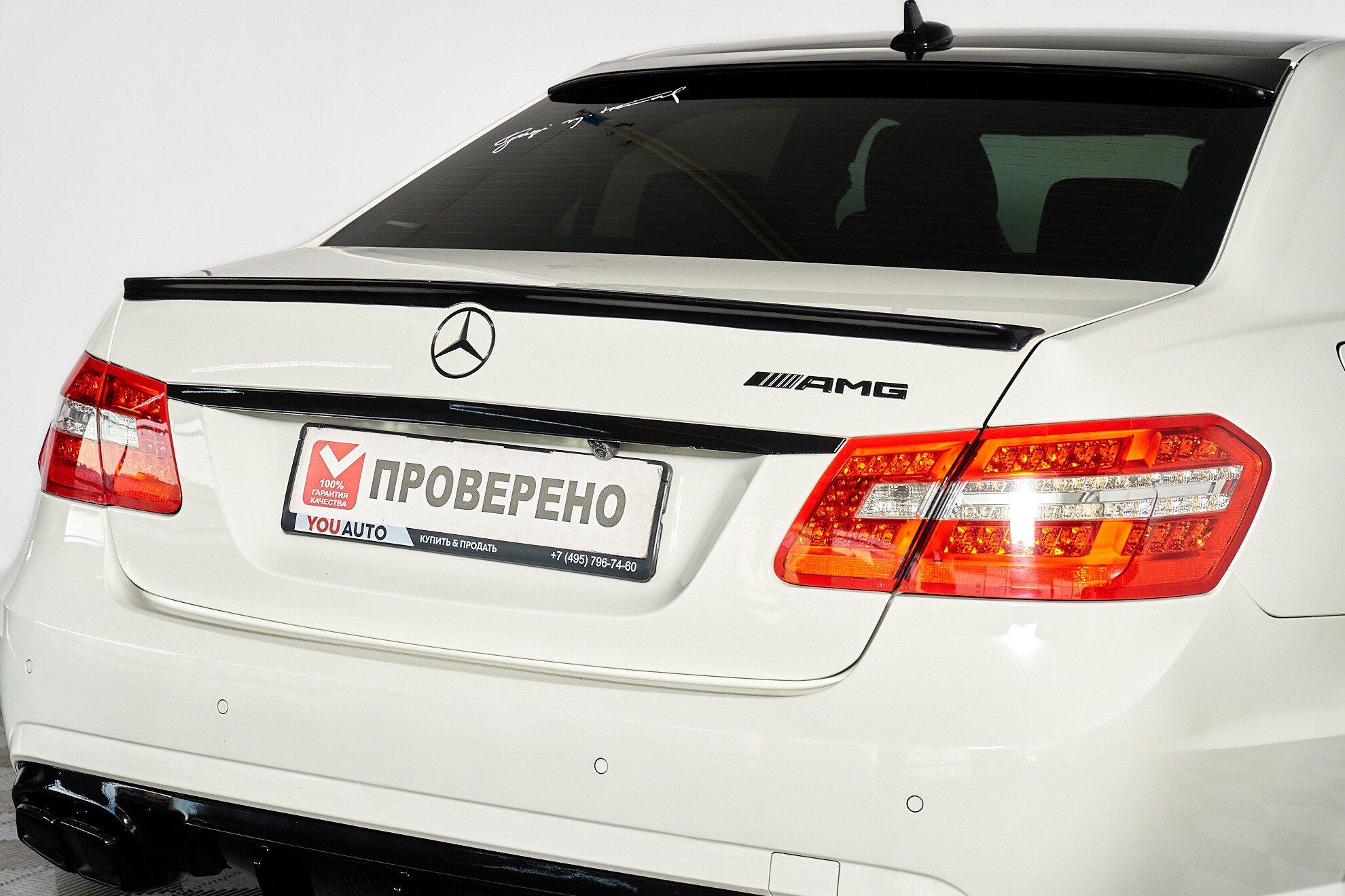 Mercedes-Benz E-Класс 2011, белый