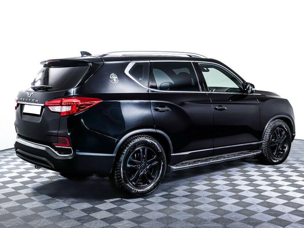 SsangYong Rexton 2019, черный