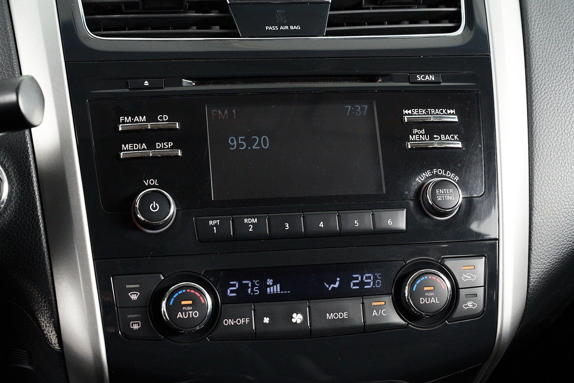 Nissan Teana 2015, черный