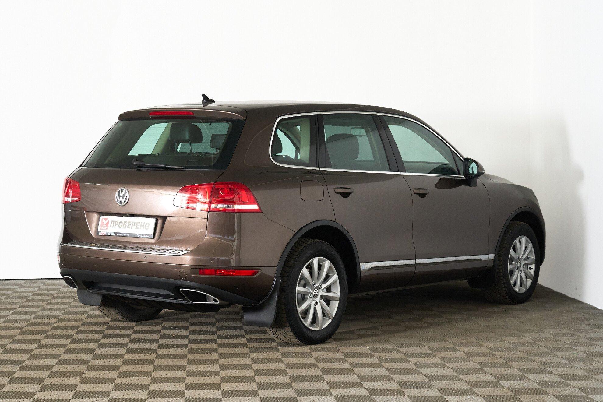 Volkswagen Touareg 2011, коричневый