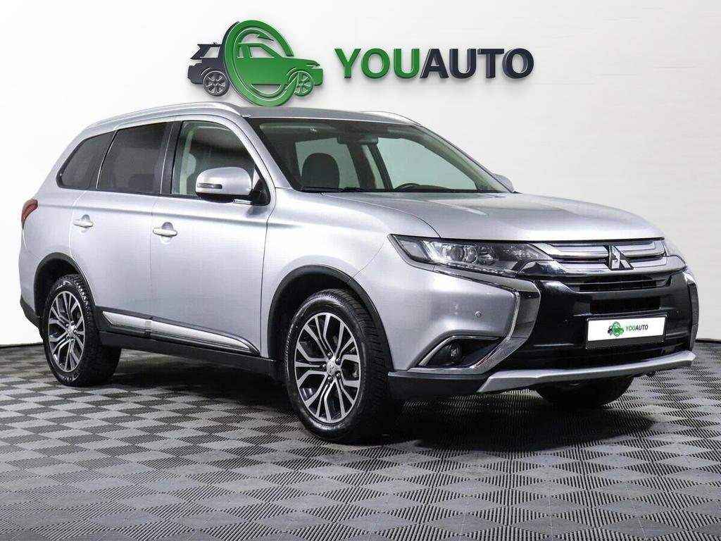Mitsubishi Outlander 2018, серебряный