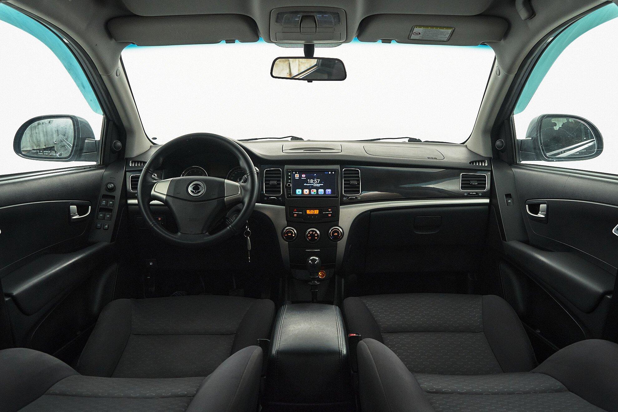 SsangYong Actyon 2012, серый
