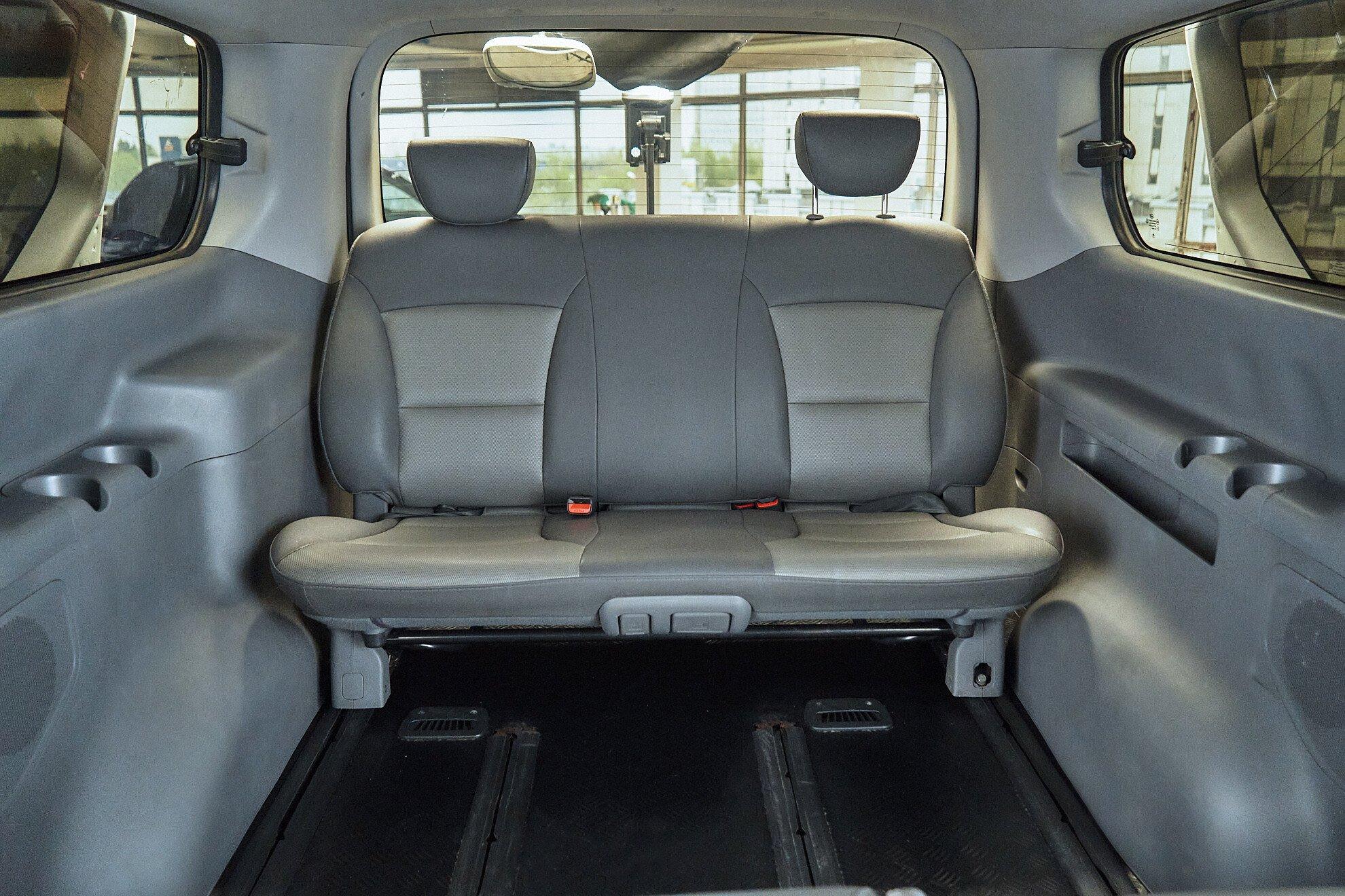 Hyundai Grand Starex 2008, белый