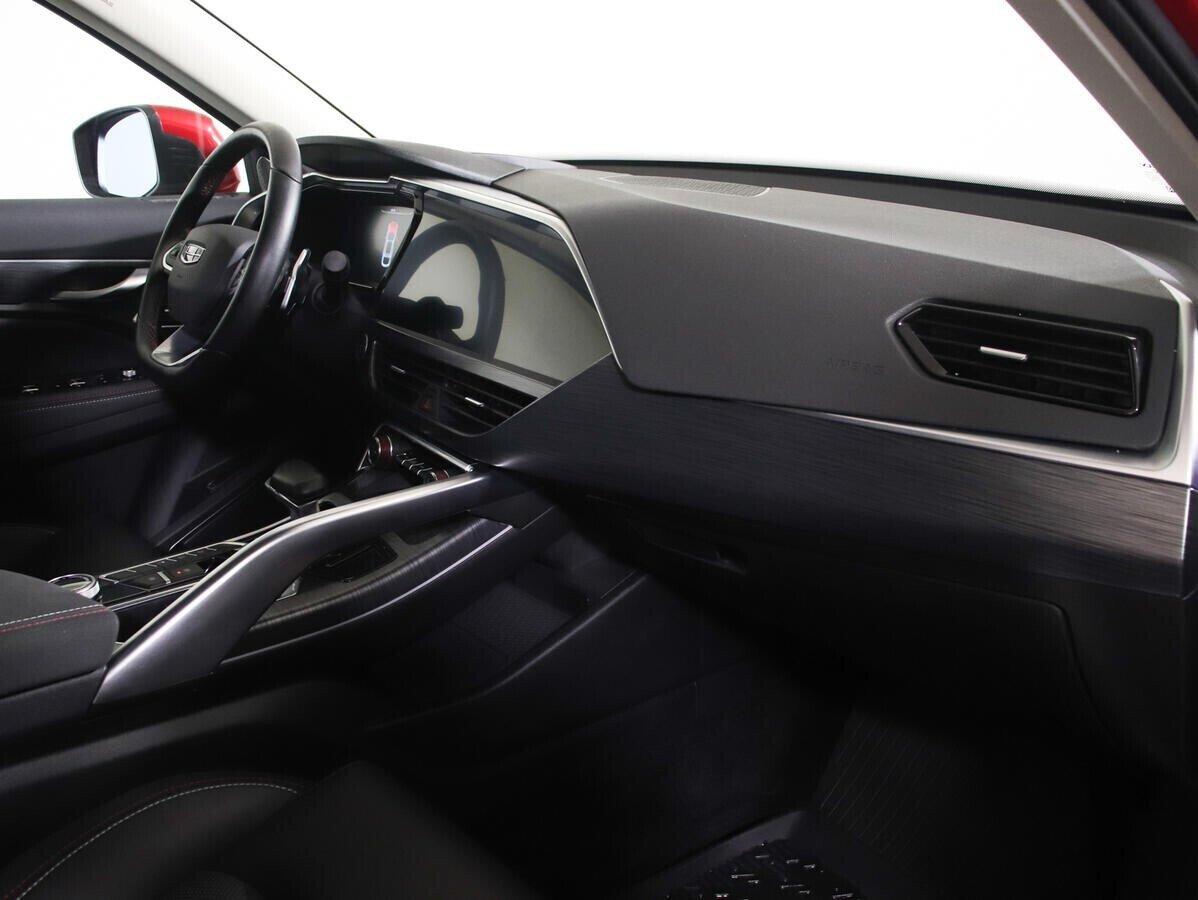 Geely Tugella 2020, красный