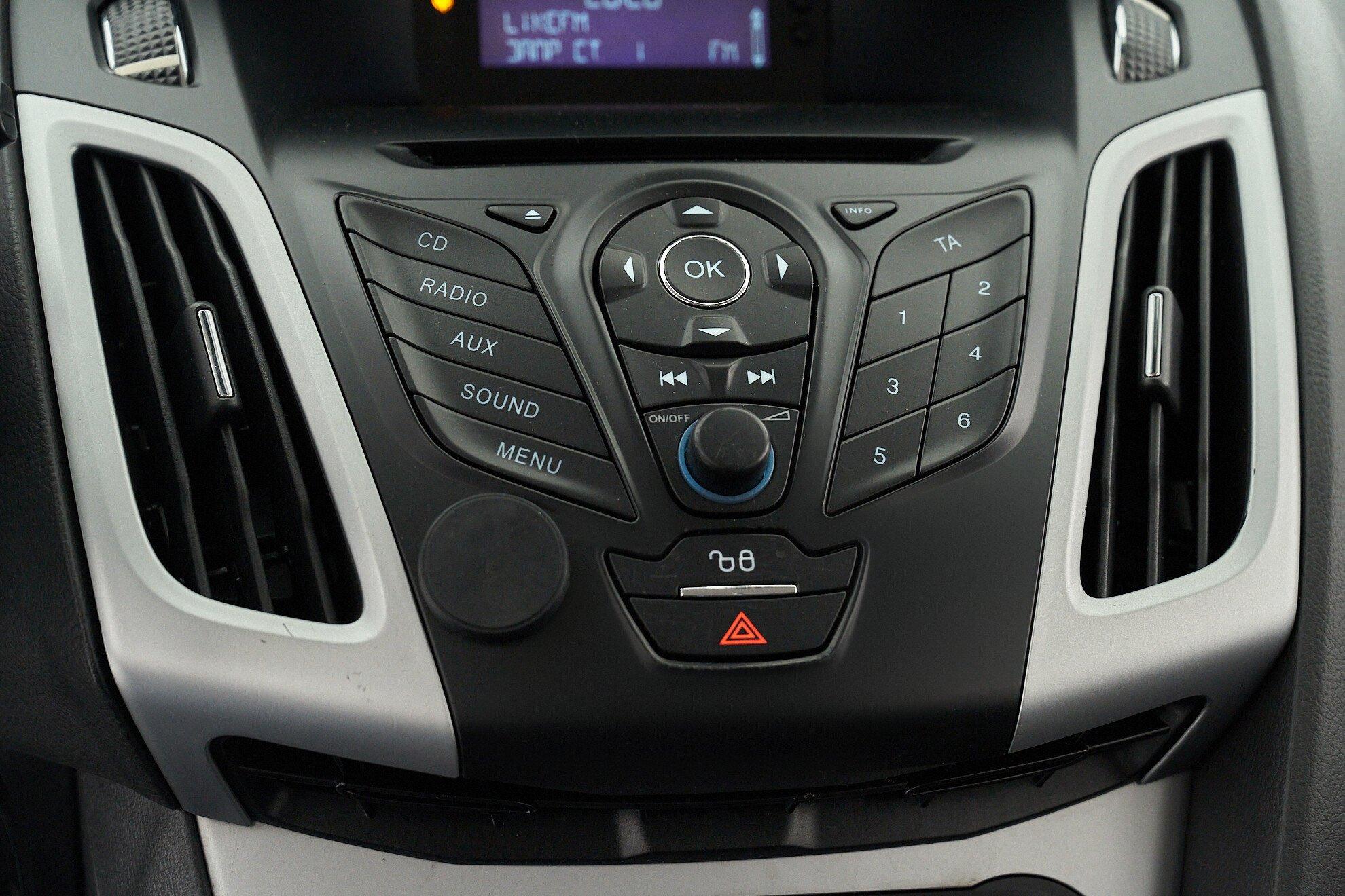 Ford Focus 2014, белый