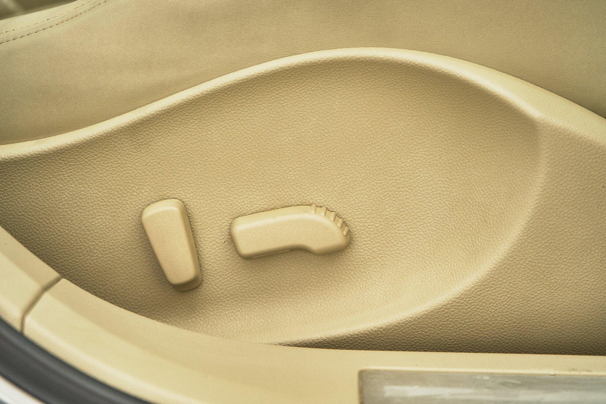 Infiniti FX 2012, серебряный