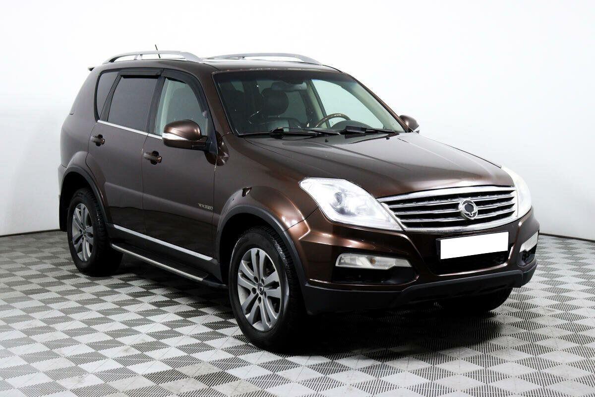 SsangYong Rexton 2015, коричневый