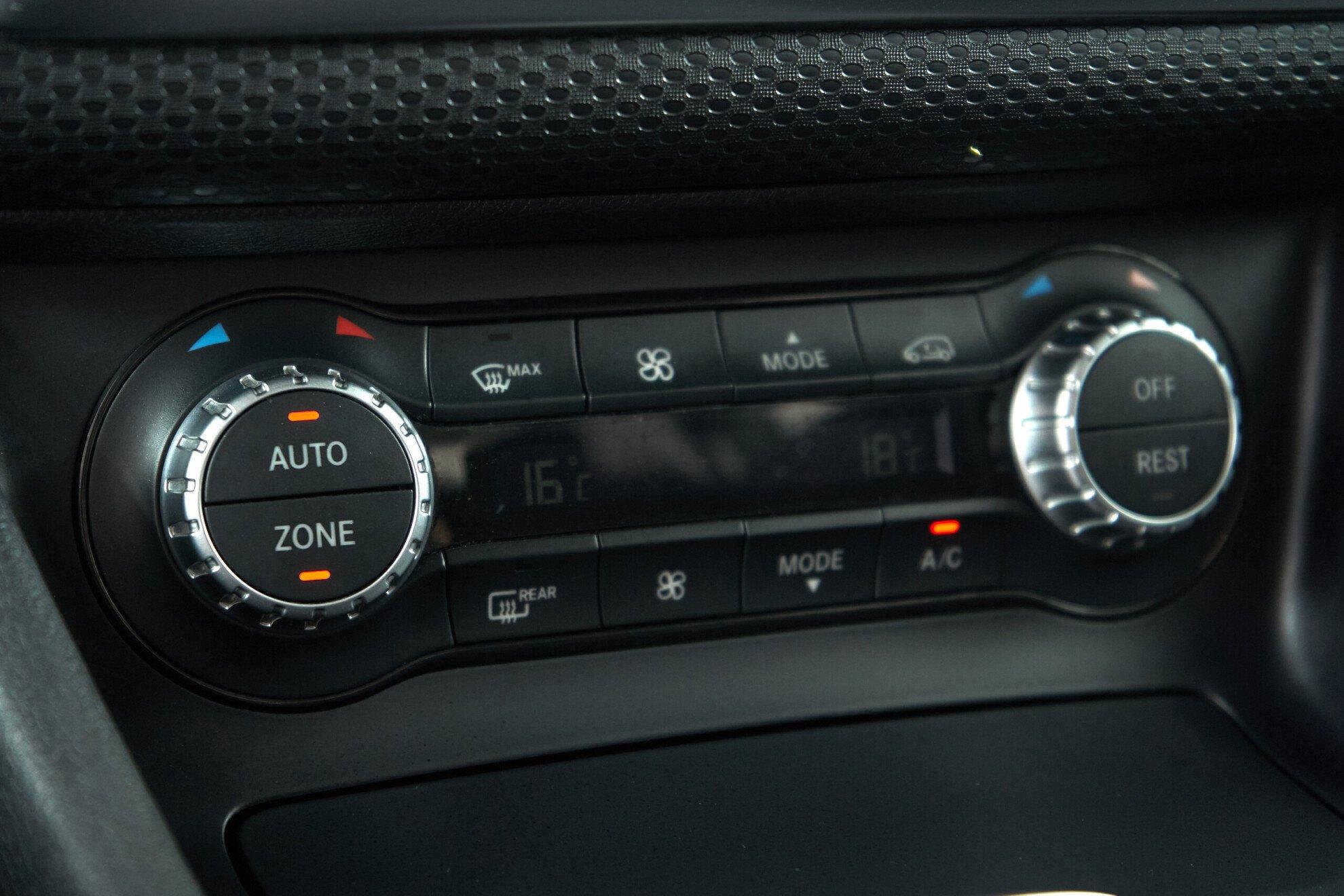 Mercedes-Benz A-Класс 2014, белый