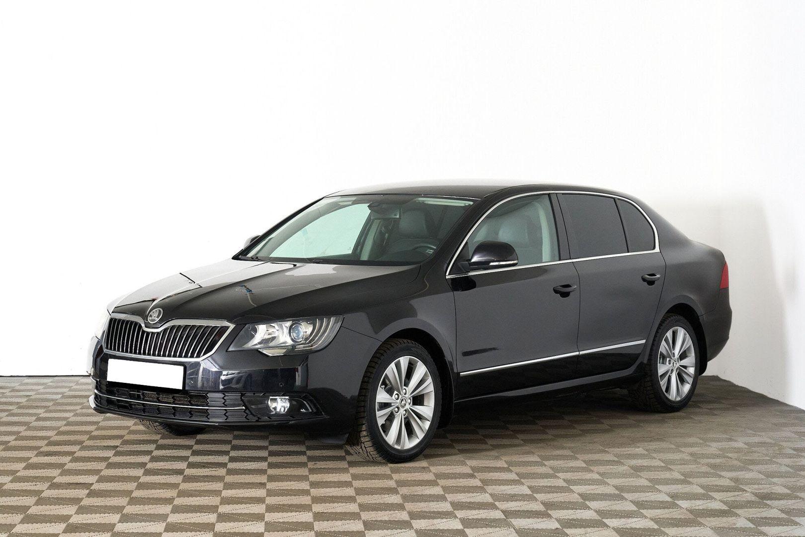 Skoda Superb 2014, черный