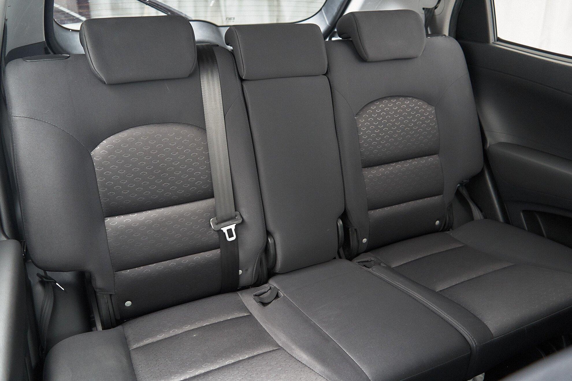 SsangYong Actyon 2012, серебряный