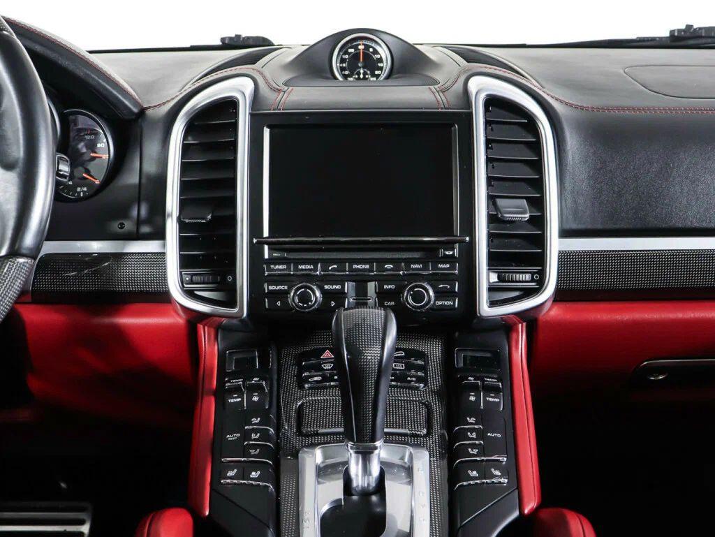 Porsche Cayenne 2018, черный