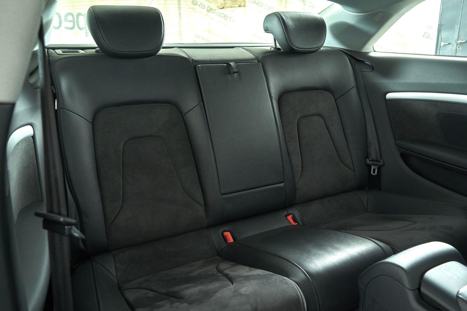 Audi A5 2013, белый
