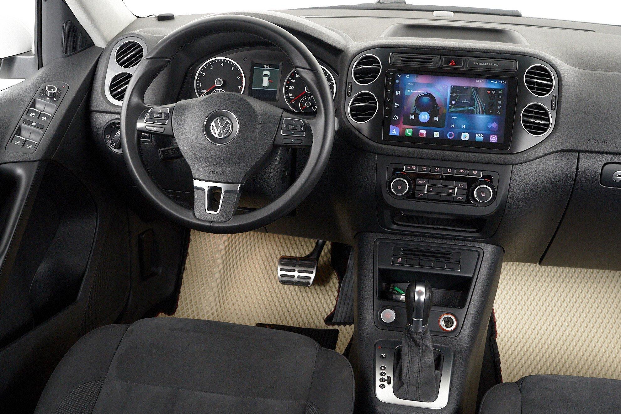 Volkswagen Tiguan 2015, белый