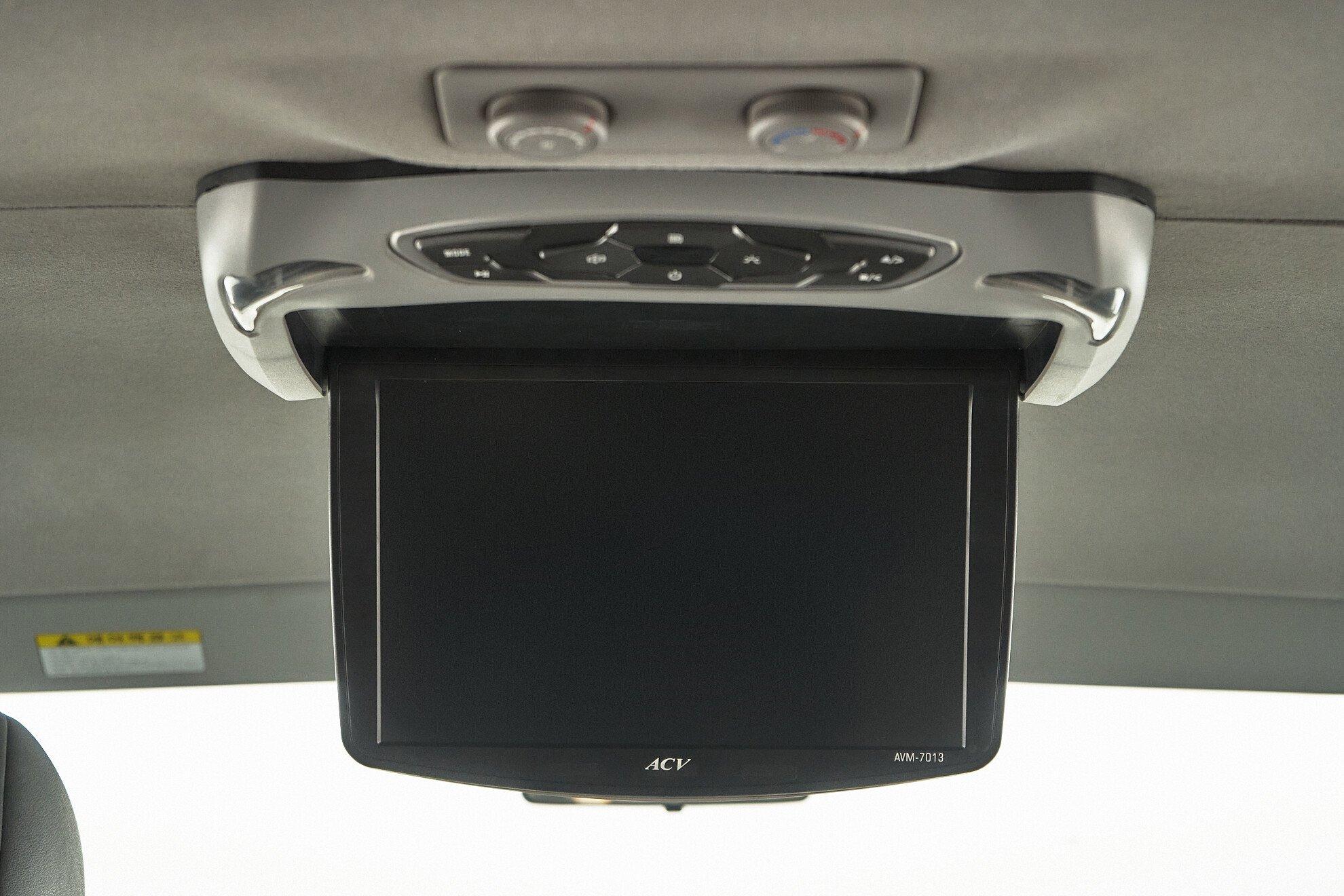Hyundai Grand Starex 2012, серебряный