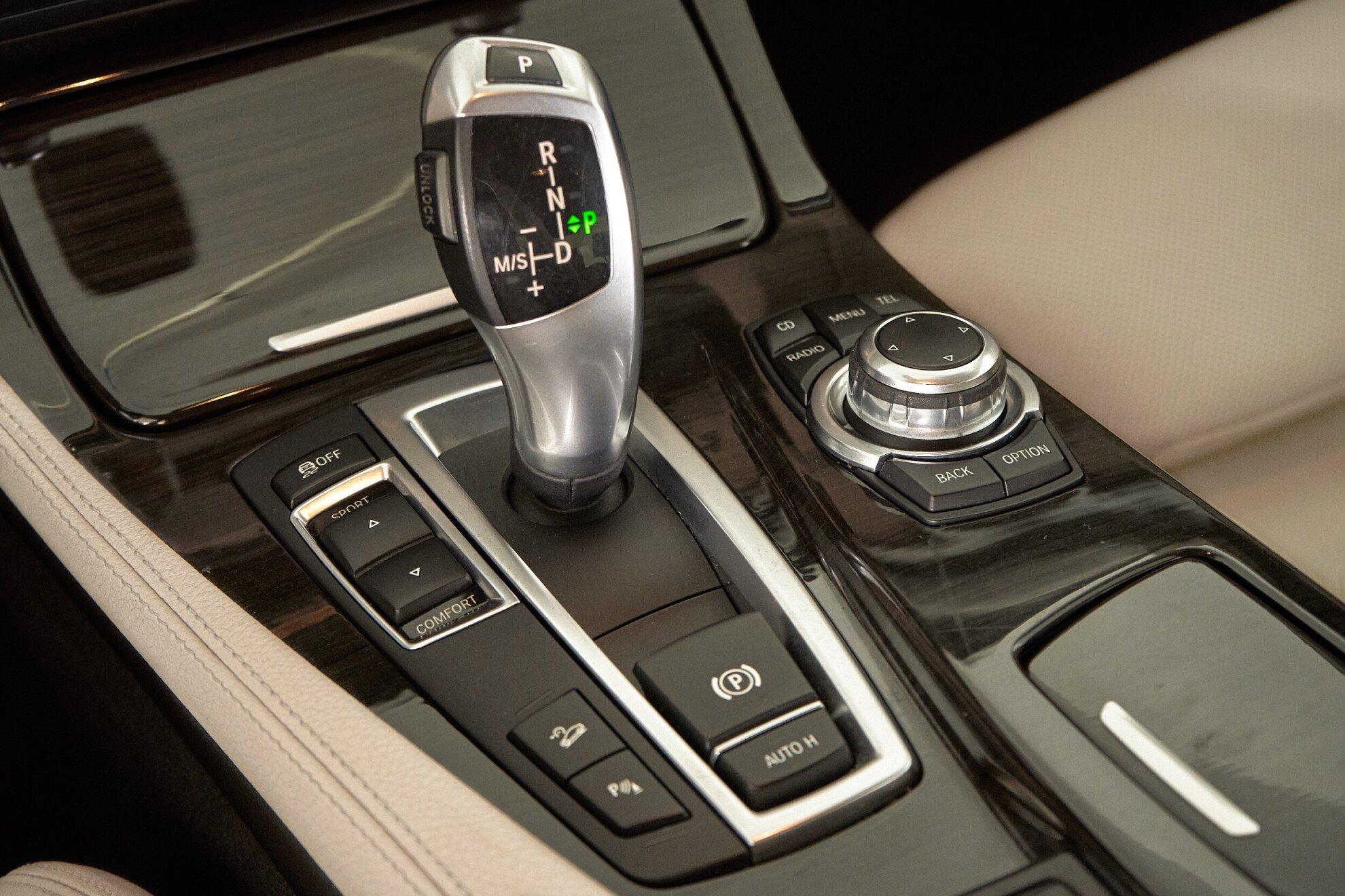BMW 5 серии 2011, черный