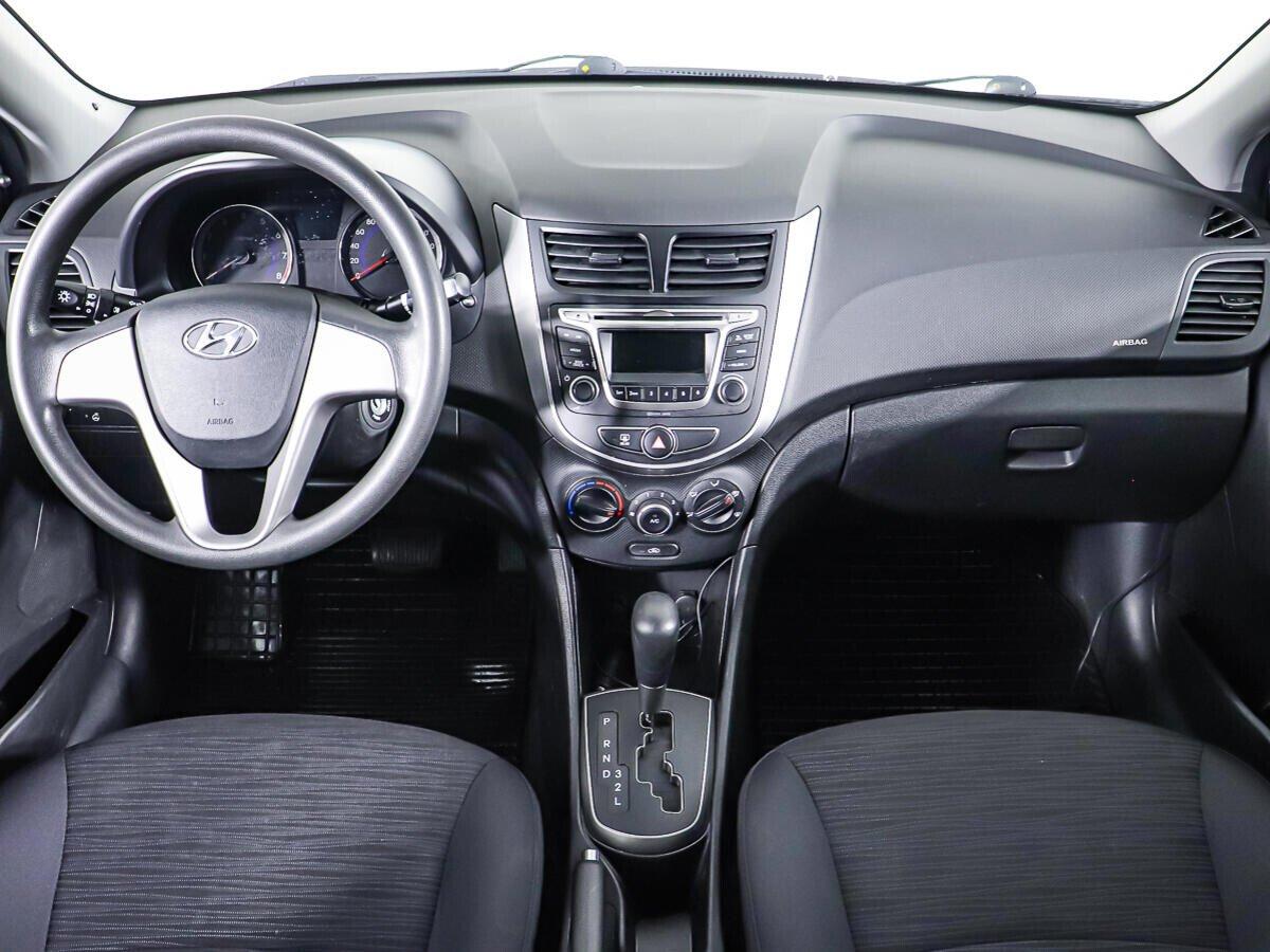 Hyundai Solaris 2016, белый