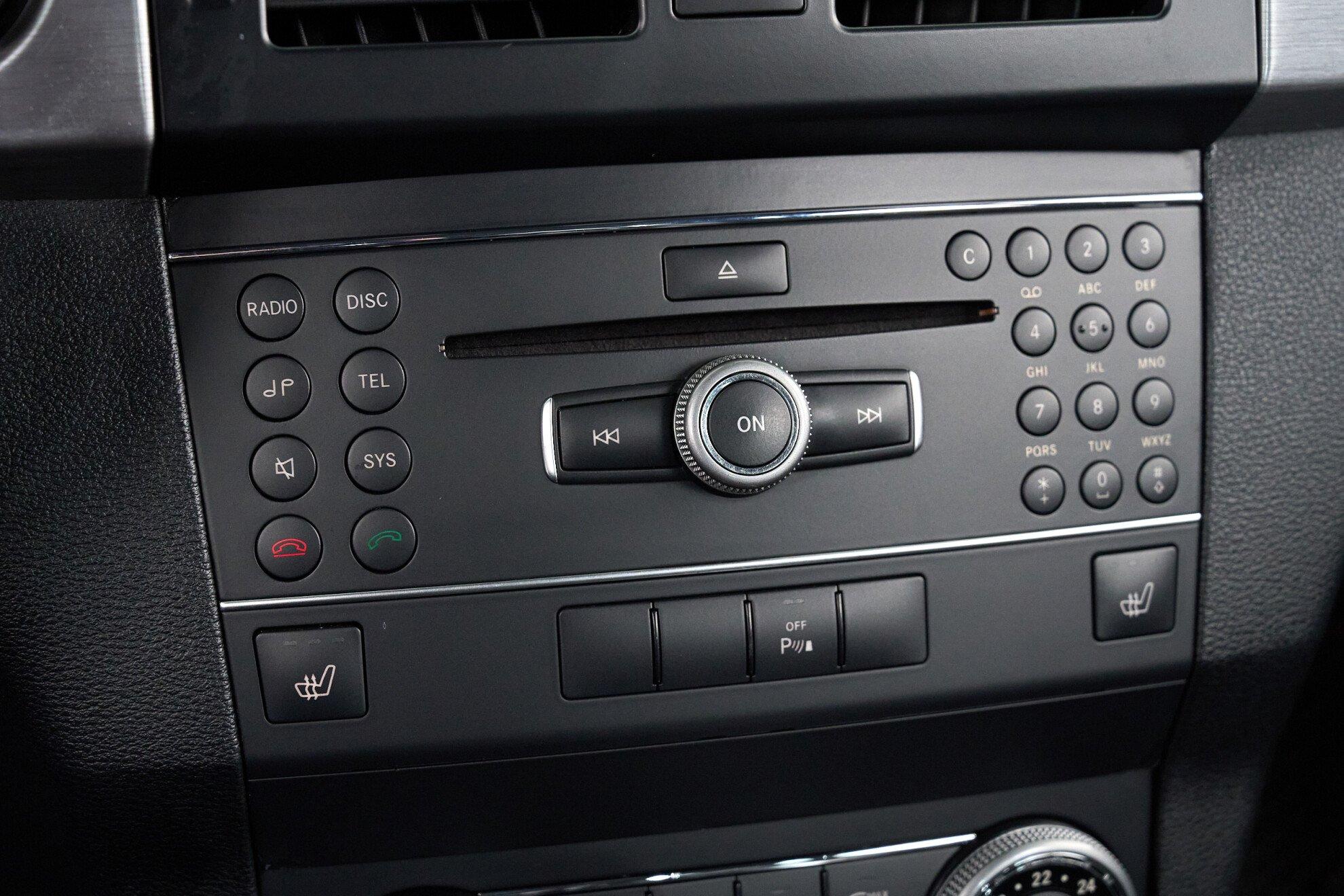 Mercedes-Benz GLK-Класс 2012, белый