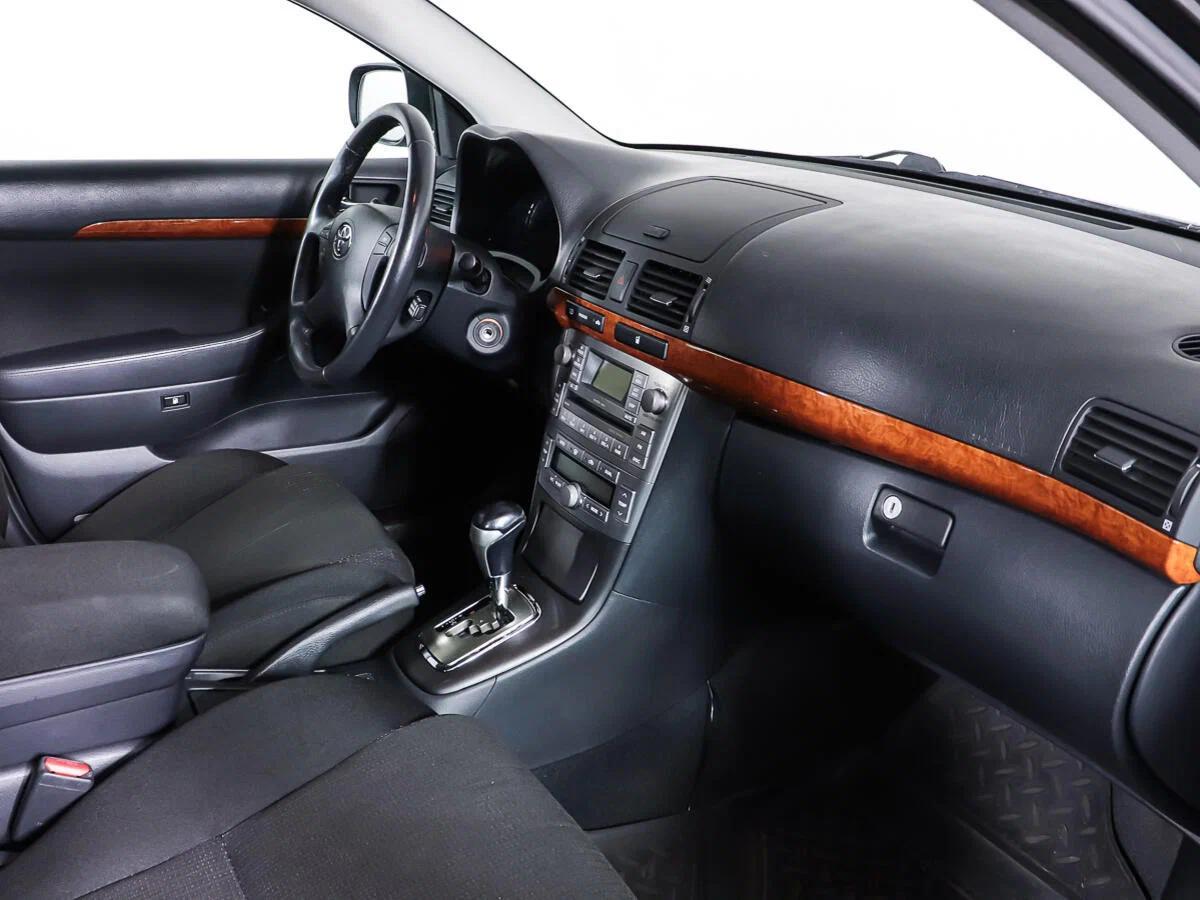 Toyota Avensis 2008, черный
