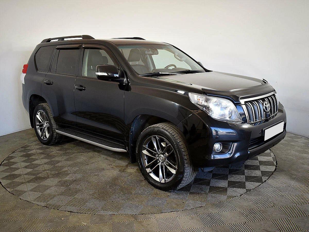 Toyota Land Cruiser Prado 2010, черный