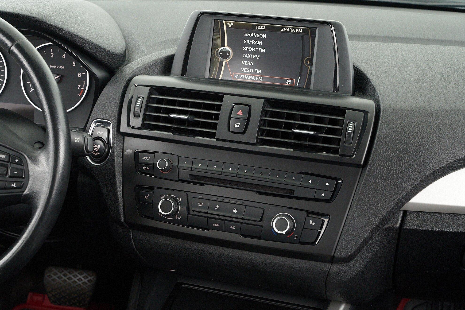 BMW 1 серии 2012, белый