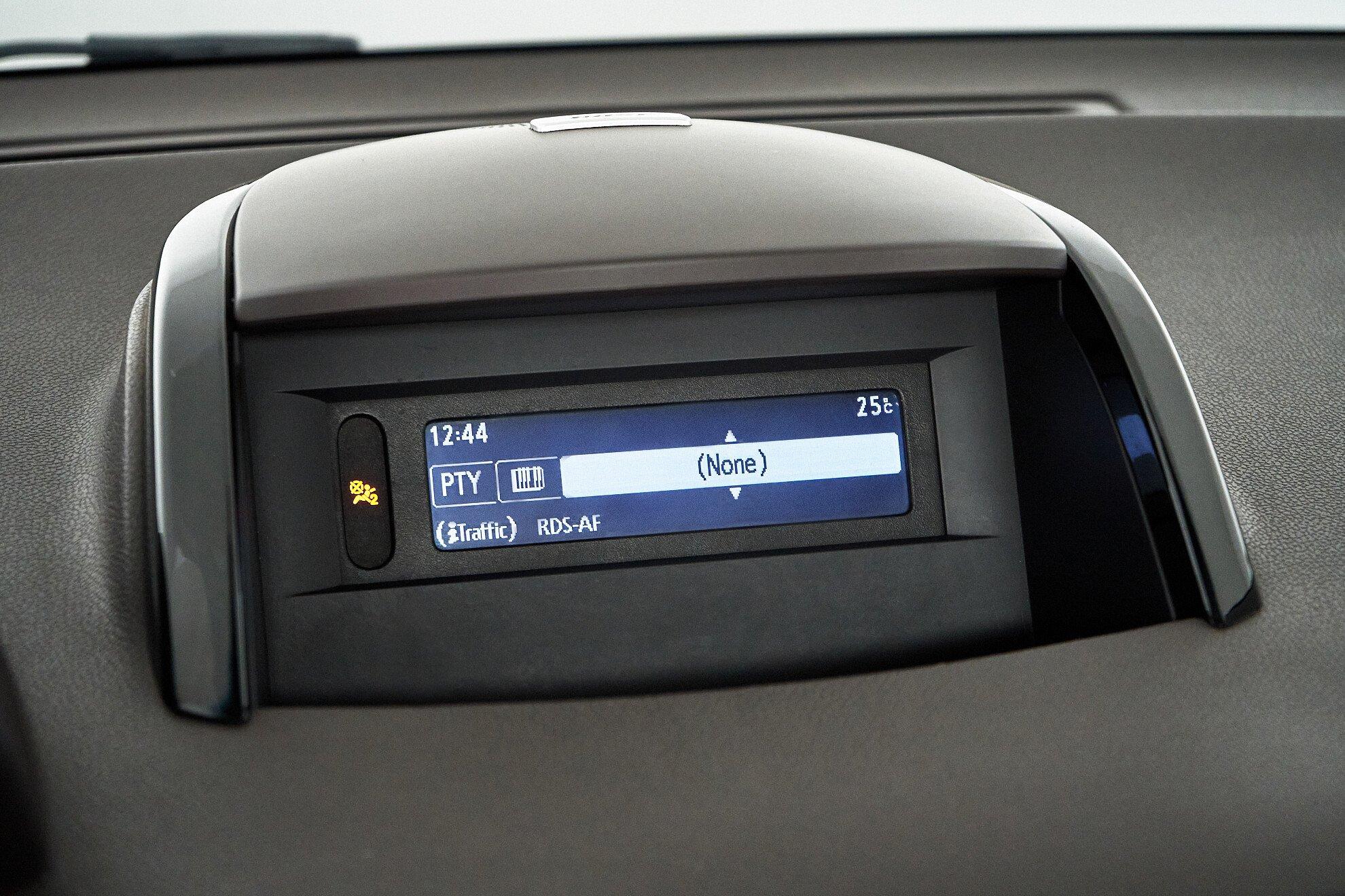 Renault Koleos 2012, белый