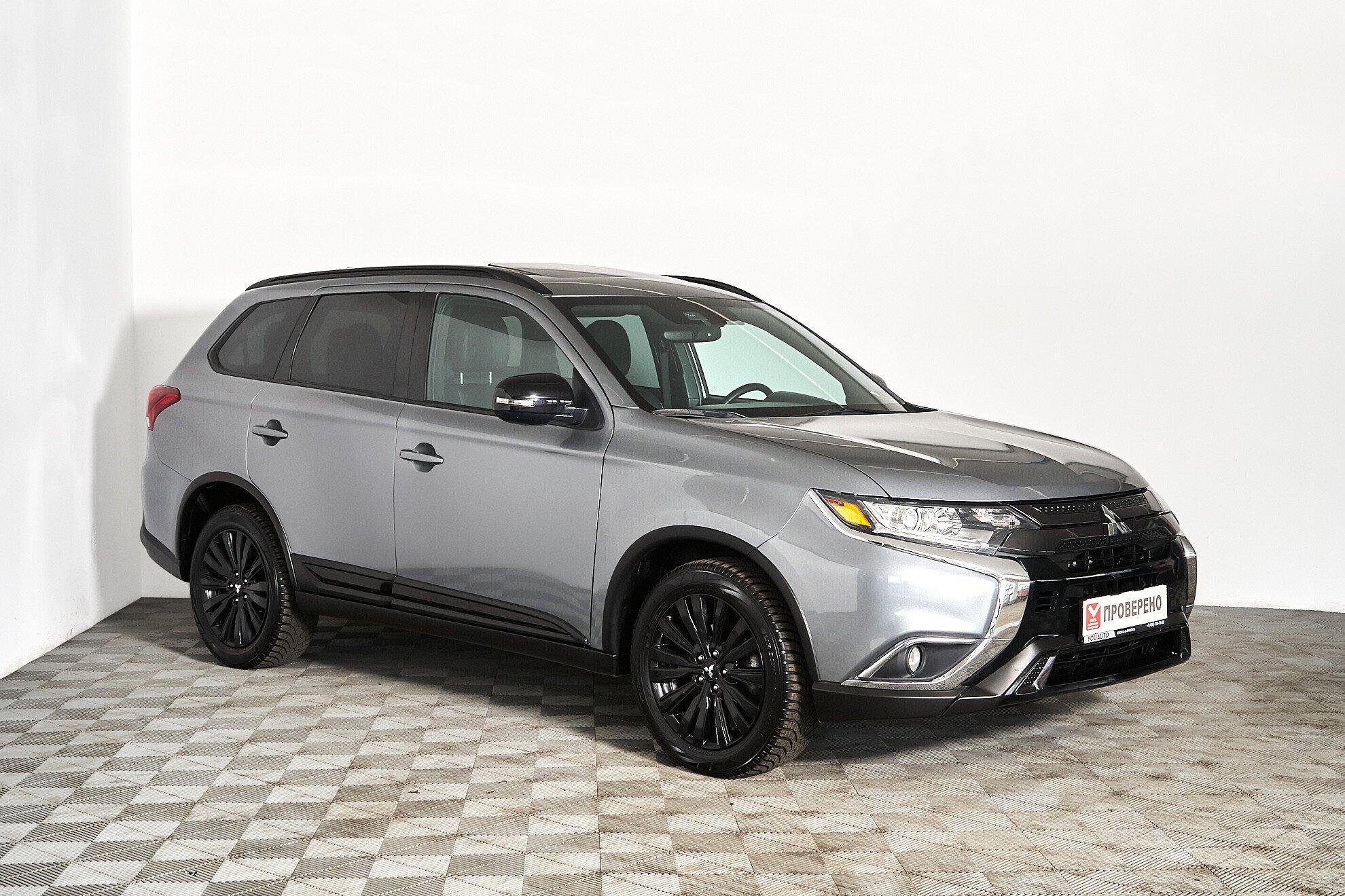 Mitsubishi Outlander 2019, серый
