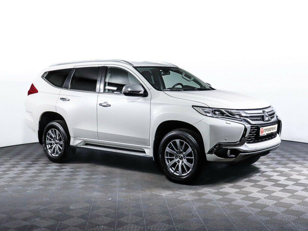 Mitsubishi Pajero Sport 2017, белый