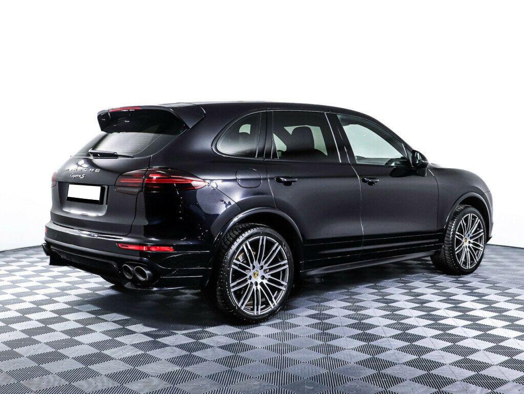 Porsche Cayenne 2018, черный
