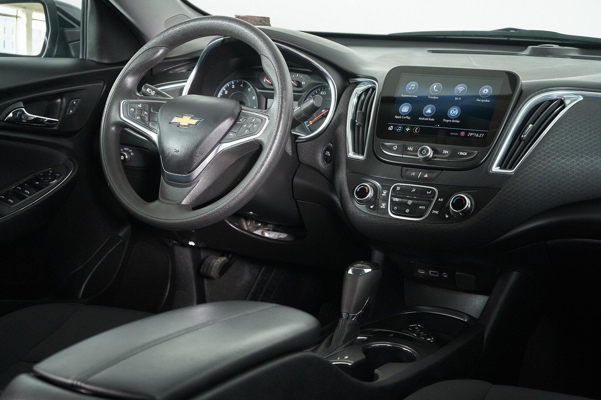 Chevrolet Malibu 2020, черный