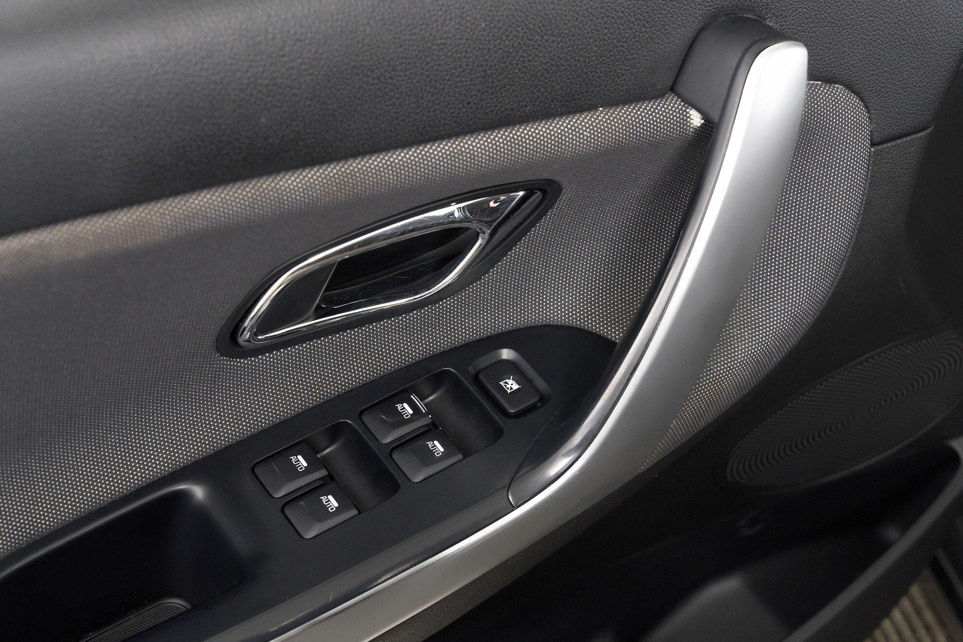 Kia Ceed 2012, черный