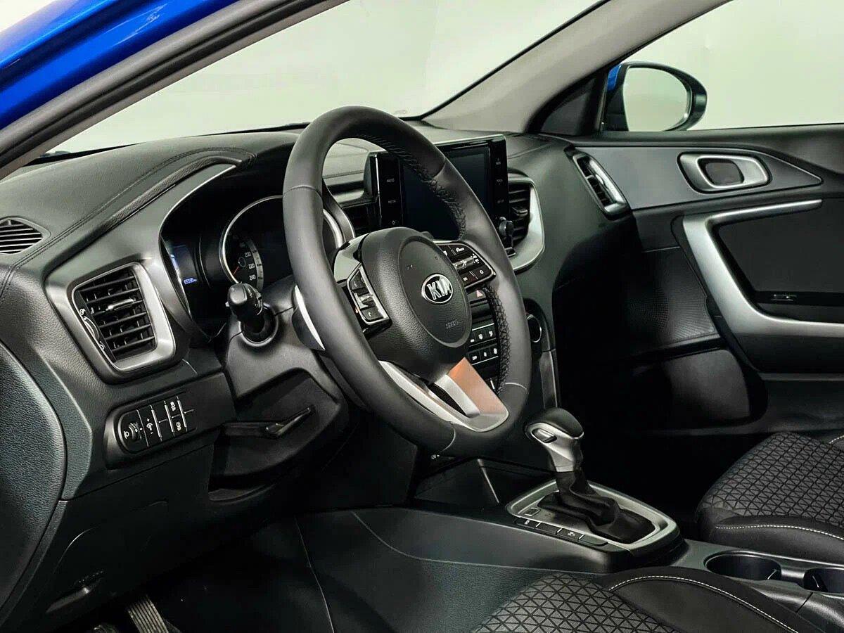 Kia Ceed 2020, синий