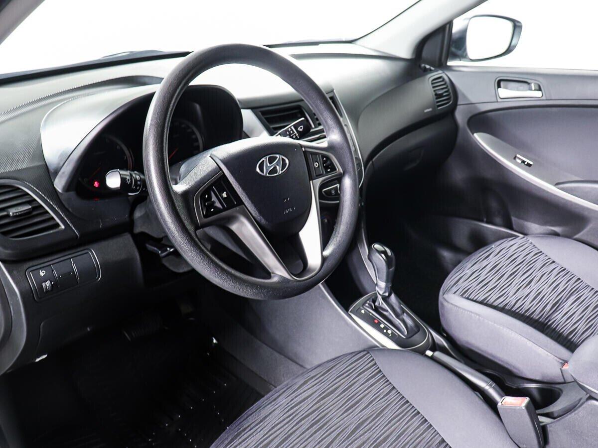 Hyundai Solaris 2016, белый